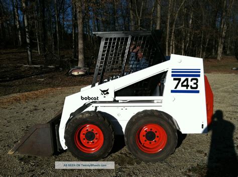 bobcat 743 skidsteer